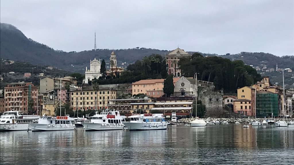 Kleinstadt Rapallo in Ligurien an der ligurischen Küste