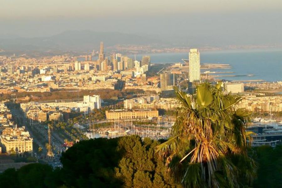 Blick die Altstadt und Hafen von Barcelona